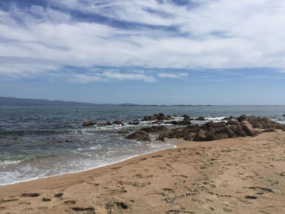 F2 Vue Mer Dans Residence Avec Piscine Ajaccio  Exterior foto