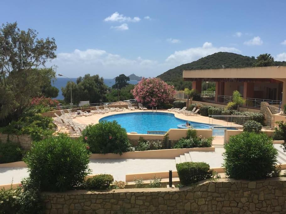 F2 Vue Mer Dans Residence Avec Piscine Ajaccio  Exterior foto