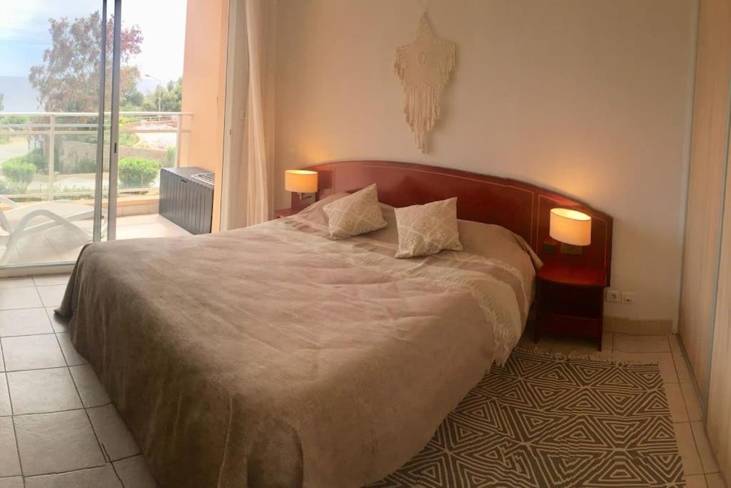 F2 Vue Mer Dans Residence Avec Piscine Ajaccio  Exterior foto